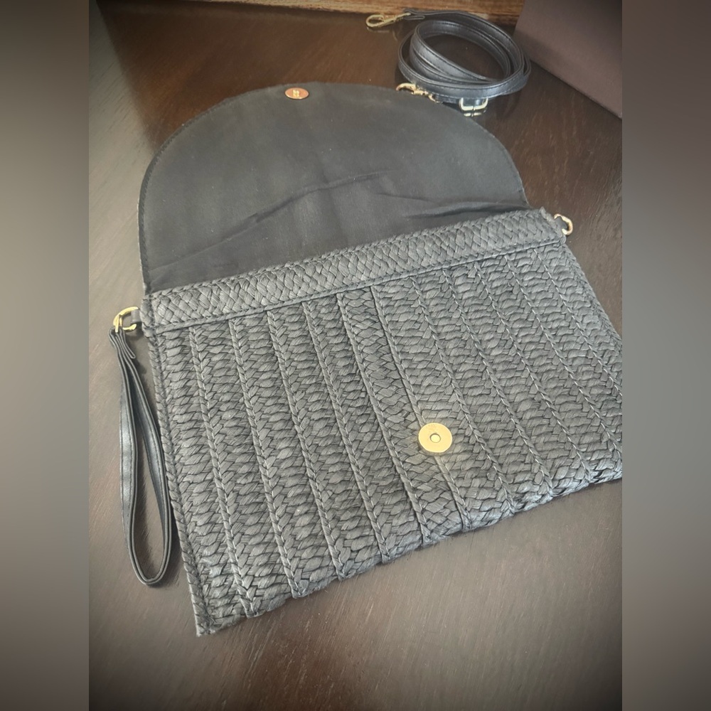 Frienda NWOT Elegant Black Woven Wristlet Clutch w/ Crossbody Detachable Strap - Picture 3 of 8